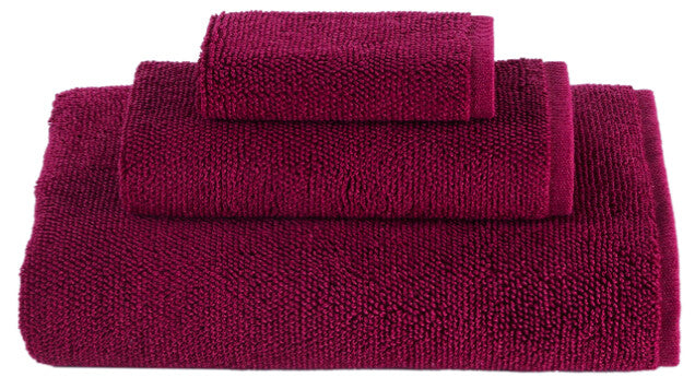 Lerins Bath Sheet — Magenta